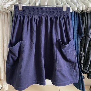 American Apparel cotton skirt w/ pockets